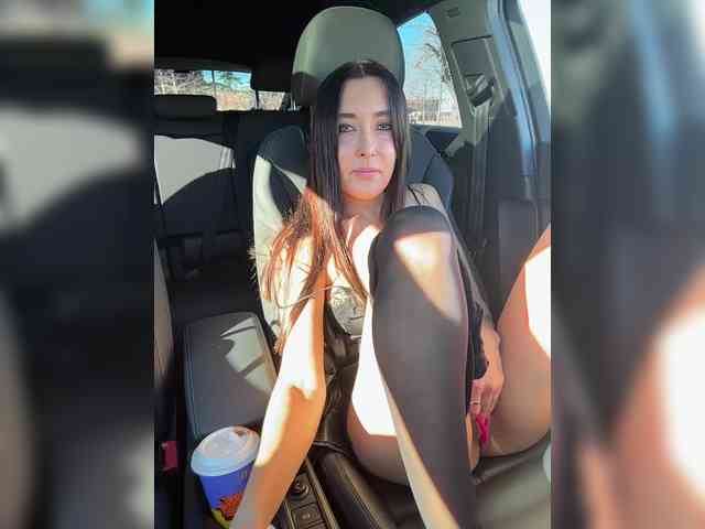 linahelen Live Webcam on BongaCams