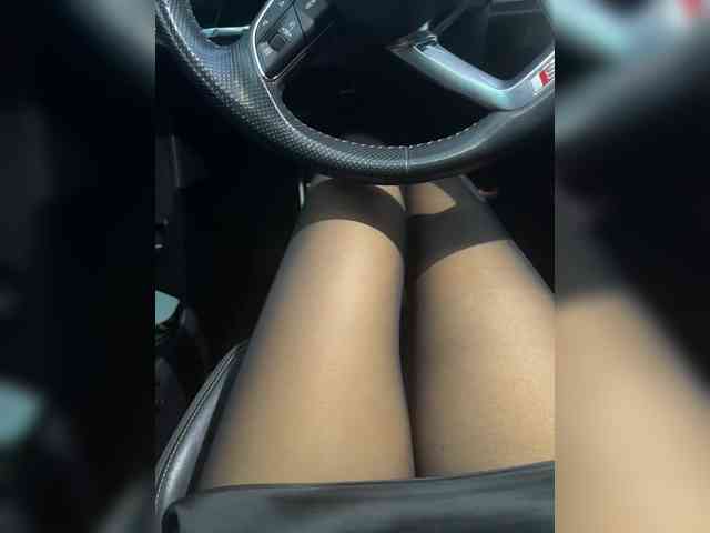 linahelen Live Webcam on BongaCams