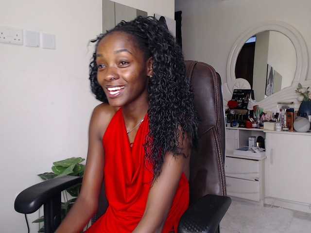 MariSiah-1's BongaCams show and profile