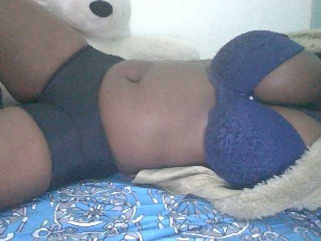 BoobieQueen's BongaCams show and profile