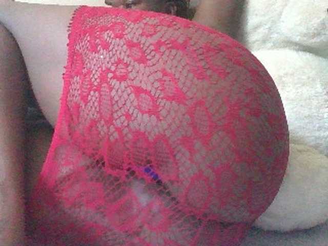 BoobieQueen's BongaCams show and profile