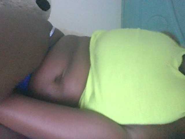 BoobieQueen's BongaCams show and profile