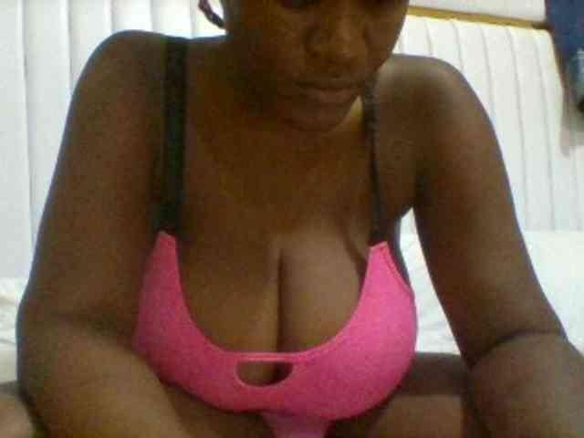 BoobieQueen webcam