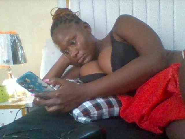 BoobieQueen webcam