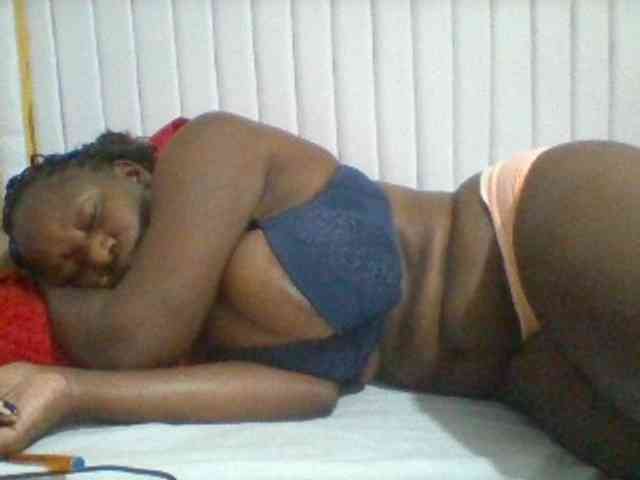 BoobieQueen webcam