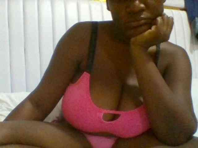 BoobieQueen webcam
