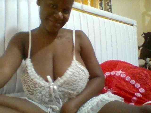 BoobieQueen webcam