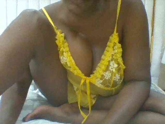 BoobieQueen webcam