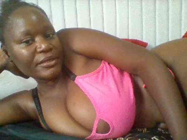 BoobieQueen webcam