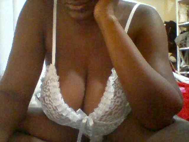 BoobieQueen webcam