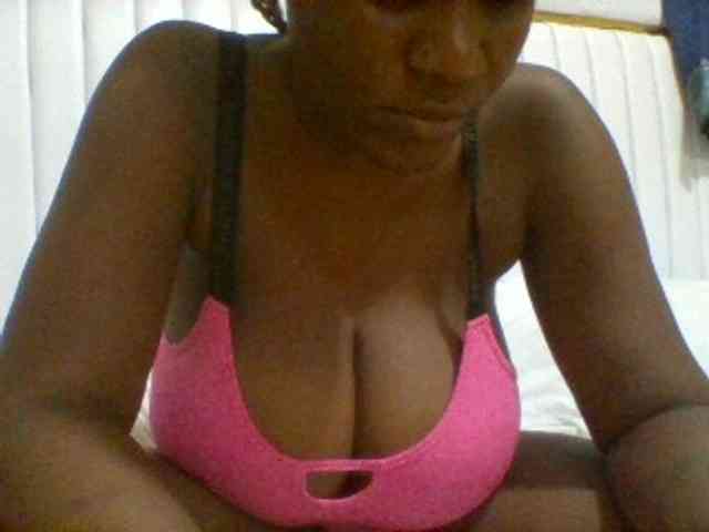 BoobieQueen webcam