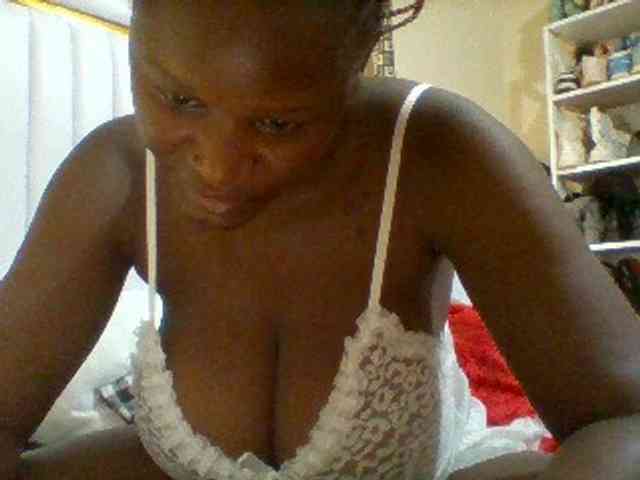 BoobieQueen webcam