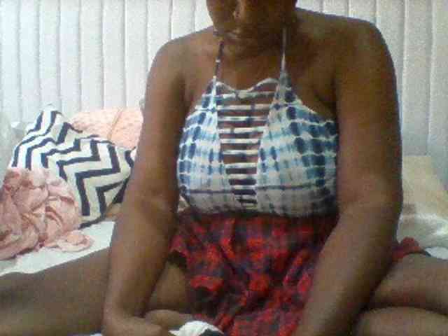 BoobieQueen webcam