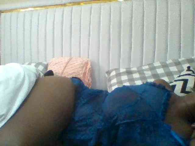 BoobieQueen webcam