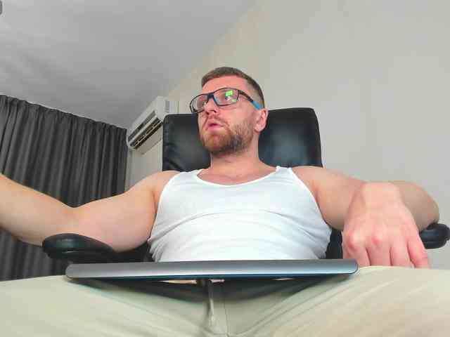 iFindomguy iFindomguy