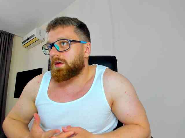 iFindomguy Live Webcam on BongaCams
