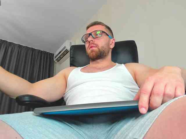 iFindomguy iFindomguy