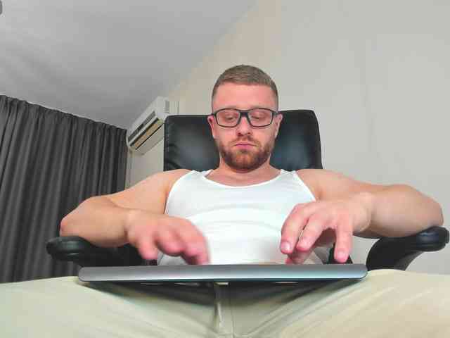 iFindomguy iFindomguy