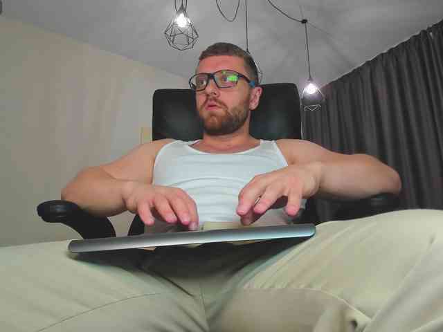 iFindomguy iFindomguy