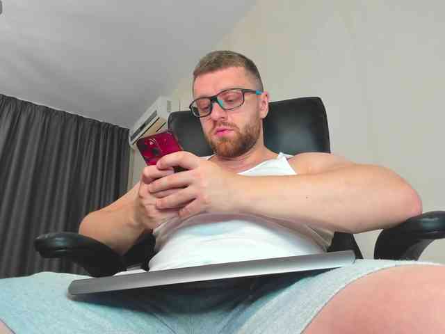 iFindomguy iFindomguy