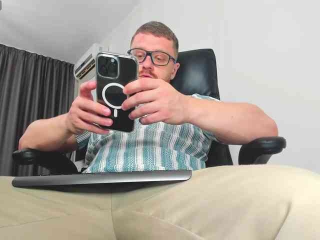 iFindomguy iFindomguy