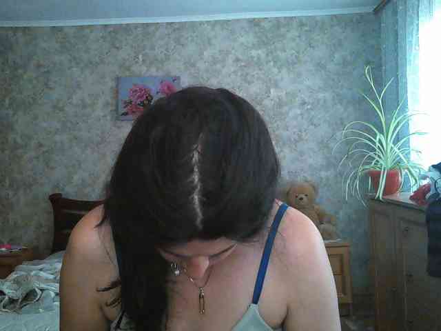 KristiWhite webcam