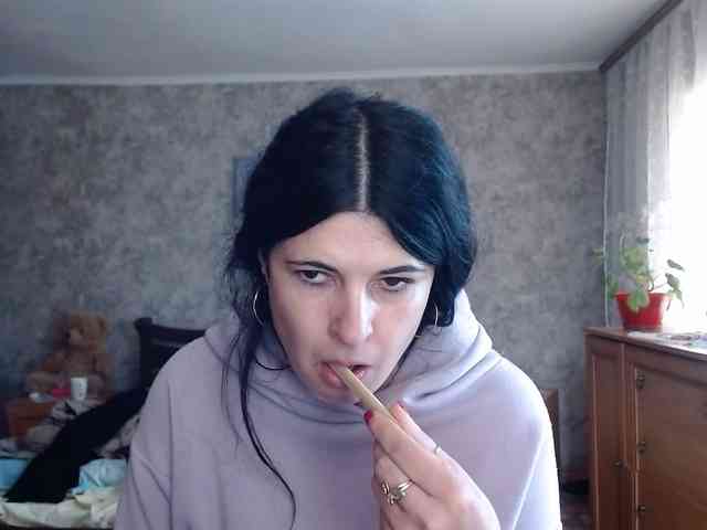 KristiWhite webcam