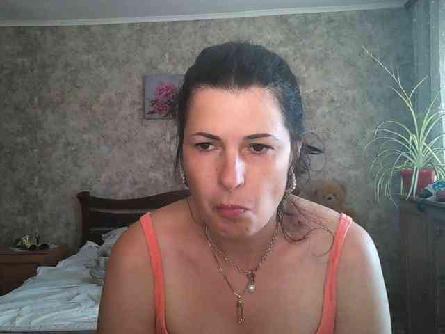 KristiWhite webcam