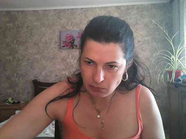 KristiWhite webcam
