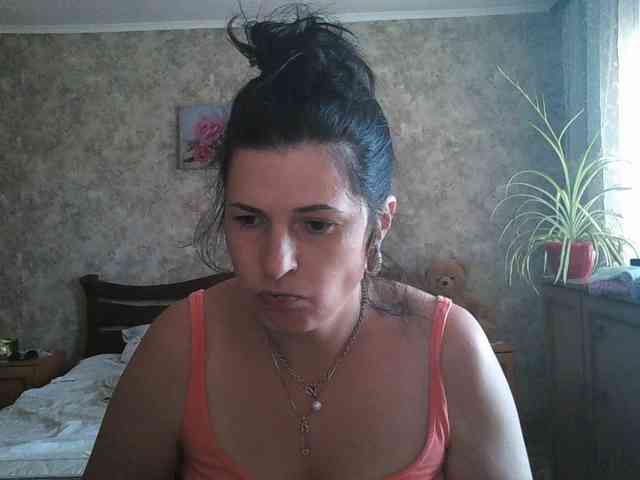 KristiWhite webcam