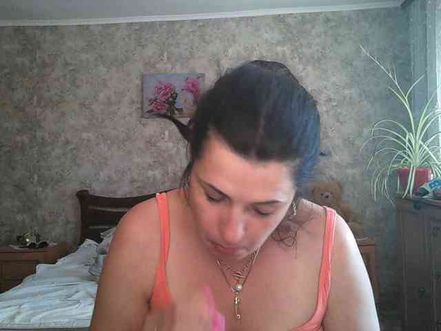 KristiWhite webcam