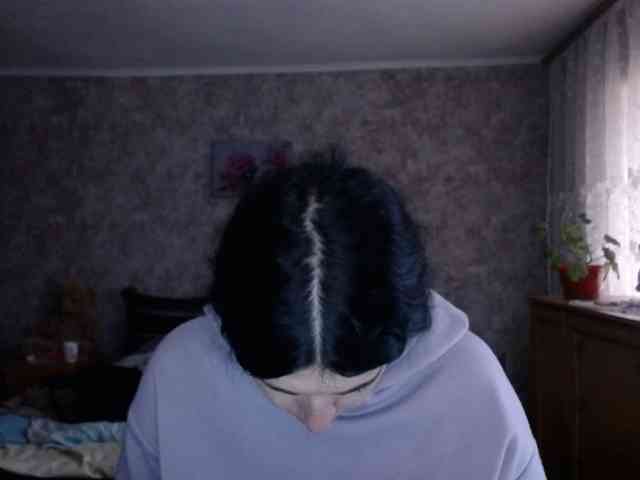 KristiWhite webcam