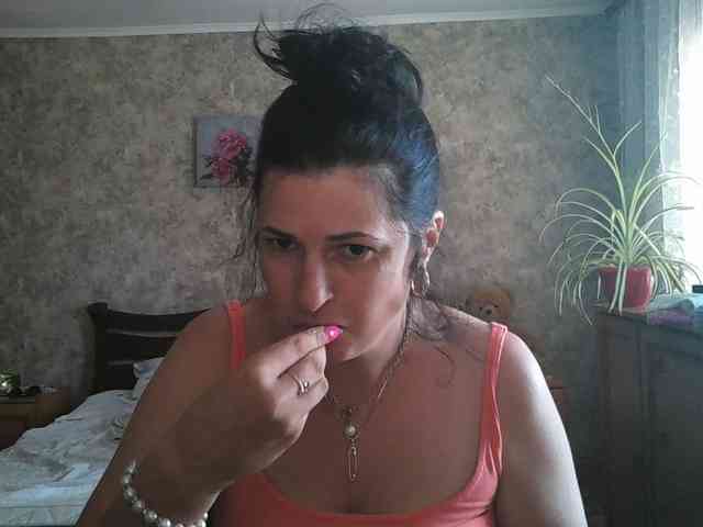 KristiWhite webcam