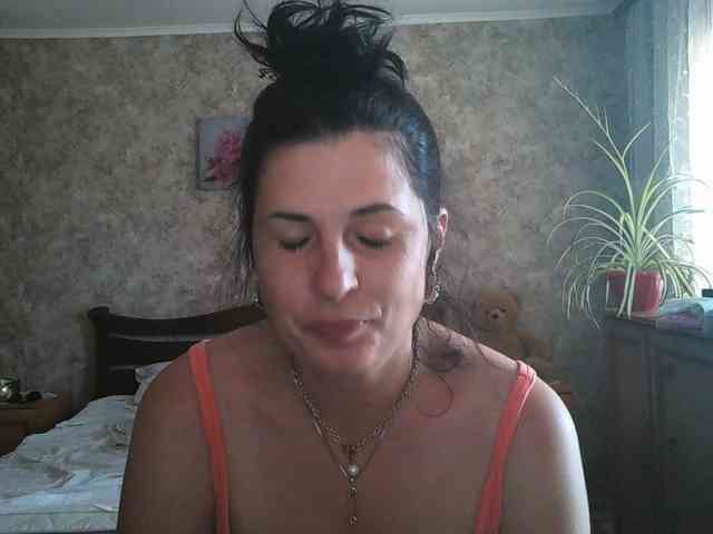 KristiWhite webcam