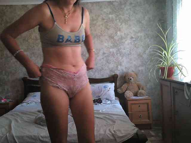 KristiWhite webcam