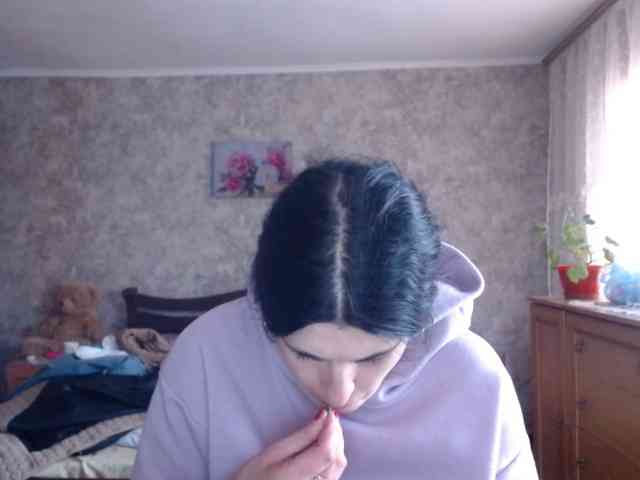 KristiWhite webcam