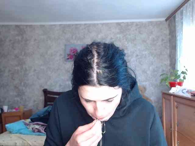 KristiWhite webcam