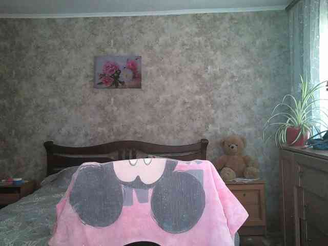 KristiWhite webcam