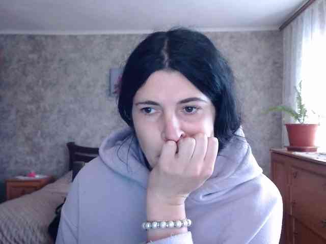 KristiWhite webcam