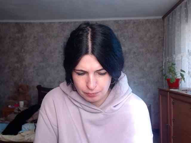KristiWhite webcam