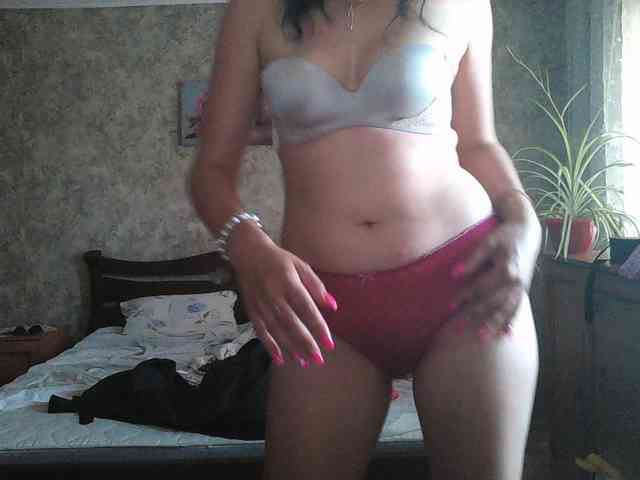 KristiWhite webcam
