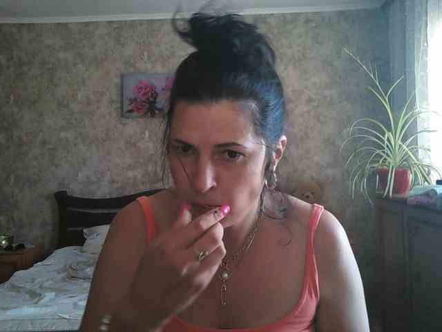 KristiWhite webcam