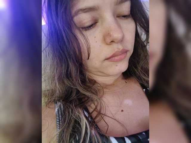 le modèle LarisaMaia est en webcam porno dans un show sur le site bongacams, il possède les tags suivants: Latino/Hispanic,Blonde,Trimmed