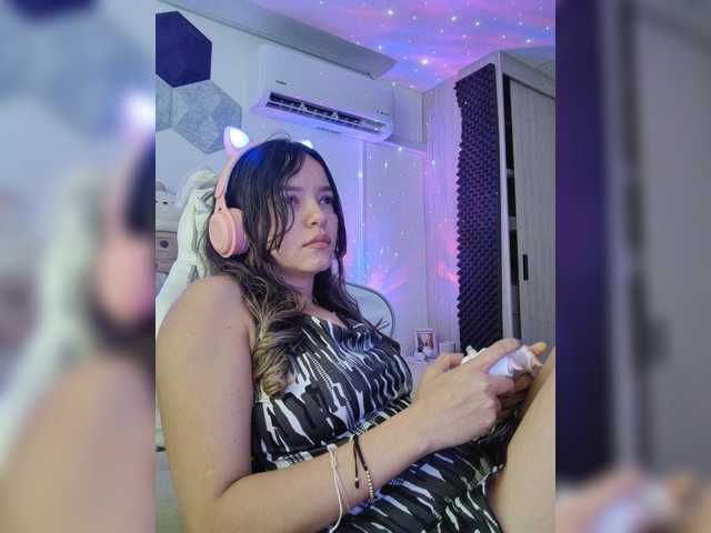 LarisaMaia's BongaCams show and profile