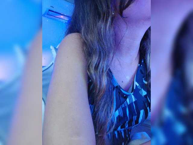 le modèle LarisaMaia est en webcam porno dans un show sur le site bongacams, il possède les tags suivants: Latino/Hispanic,Blonde,Trimmed