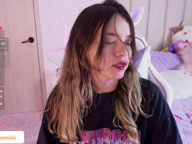 LarisaMaia webcam
