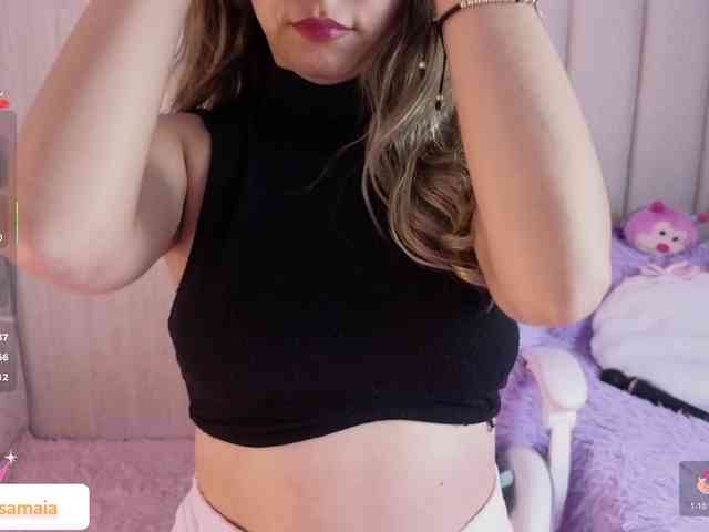 LarisaMaia webcam