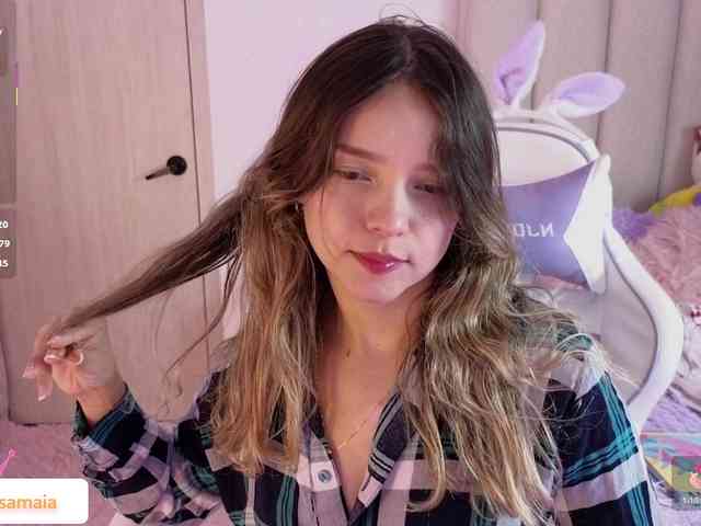 LarisaMaia webcam