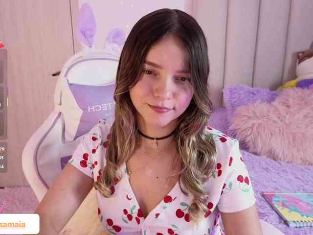 LarisaMaia webcam