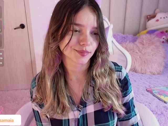 LarisaMaia webcam